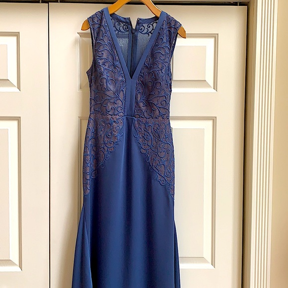 Gorgeous BCBG Max Azria slate blue evening dress/with lace - Picture 3 of 5